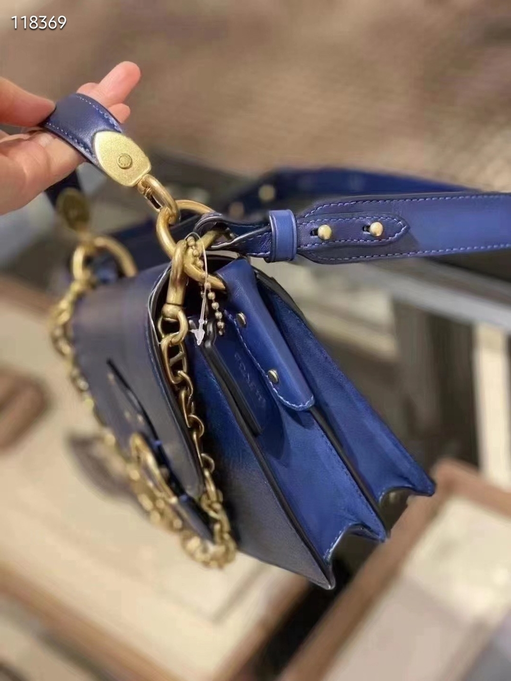 Coach Beat 18 Navy Leather Crossbody with Gold Chain Trim - Picture 2 of 9